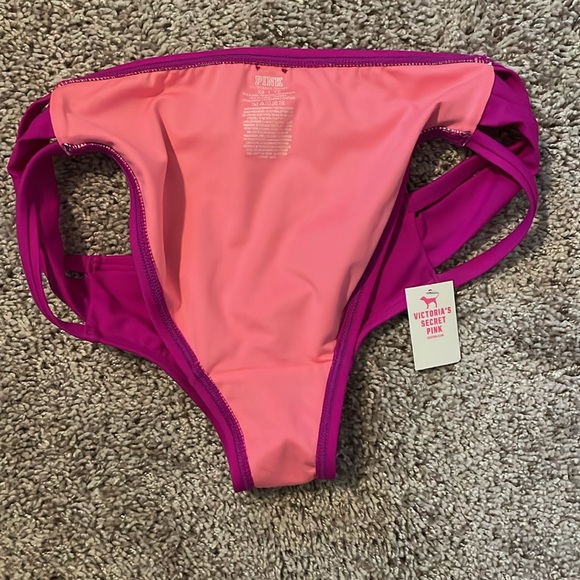 Bathing suit - Picture 3 of 8